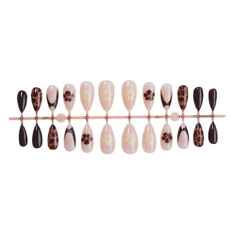 High-End Almond-Shaped Leopard Print Press-On Nails - Autumn/Winter Collection