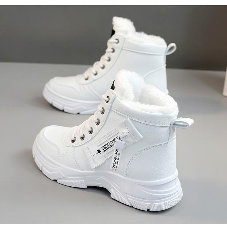 Winter New British Student Thick Soled Plush Cotton Shoes for Height Raising Street Photography Women's Shoes