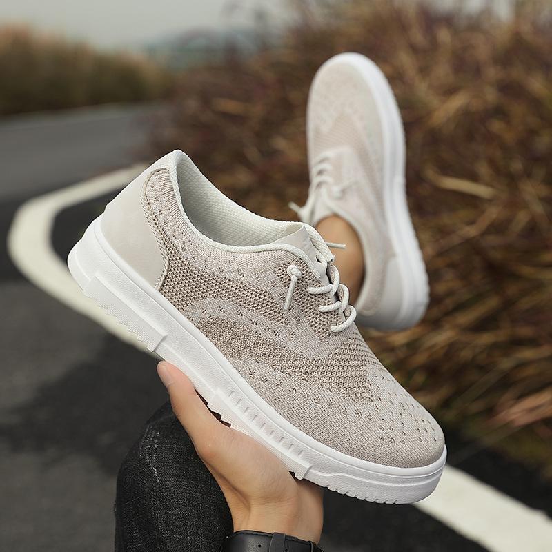 

22 new spring and autumn outdoor light and comfortable sports and leisure Hong Kong style dad shoes 46