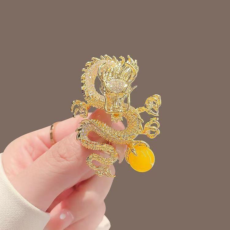 2024 Year of the Dragon Zodiac Brooch: Elegant Chinese Style Dragon Pin for Men & Women, Perfect Suit Accessory