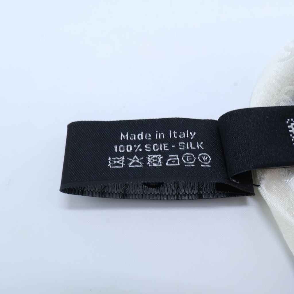 Chanel Excellent Condition 25 Stainless Steel Silk CC Logos Twilly Scarf whiteUsed