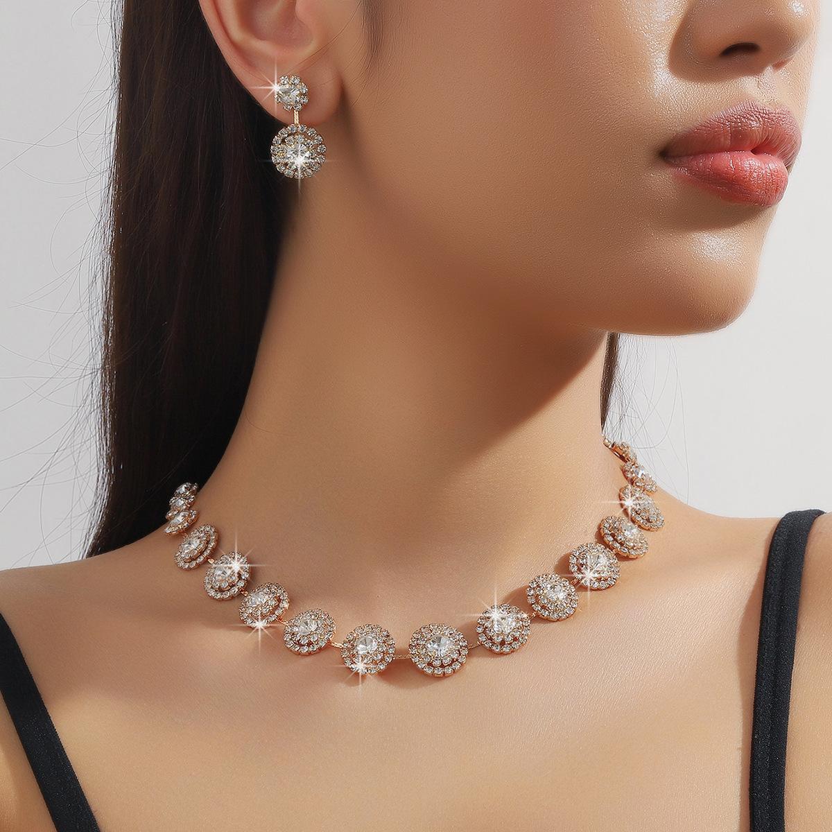 

Популярная мода Стразы Серьги Ожерелье Комплект из двух частей Коготь Цепь Свадебная Свадьба День Рождения Вечеринка Роскошный Подарок