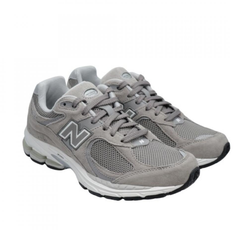 New Balance Unisex 2002r Premium Vintage Sneaker Marblehead White M2002rjm