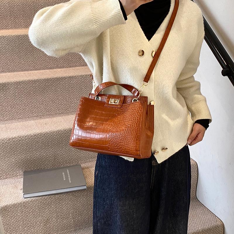 Stylish High-quality Crocodile Pattern Handheld Small Square Bag For Women With Large Capacity