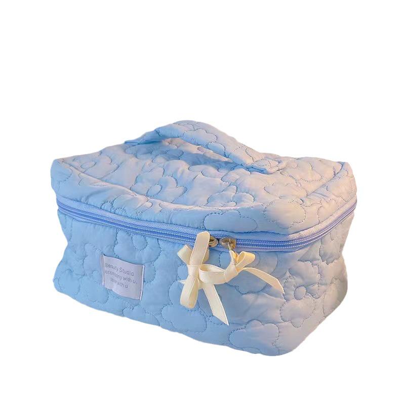 Kawaii Cloud Makeup Bag: Soft, Cute, Large-Capacity, Portable, 3D Storage for Dorms
