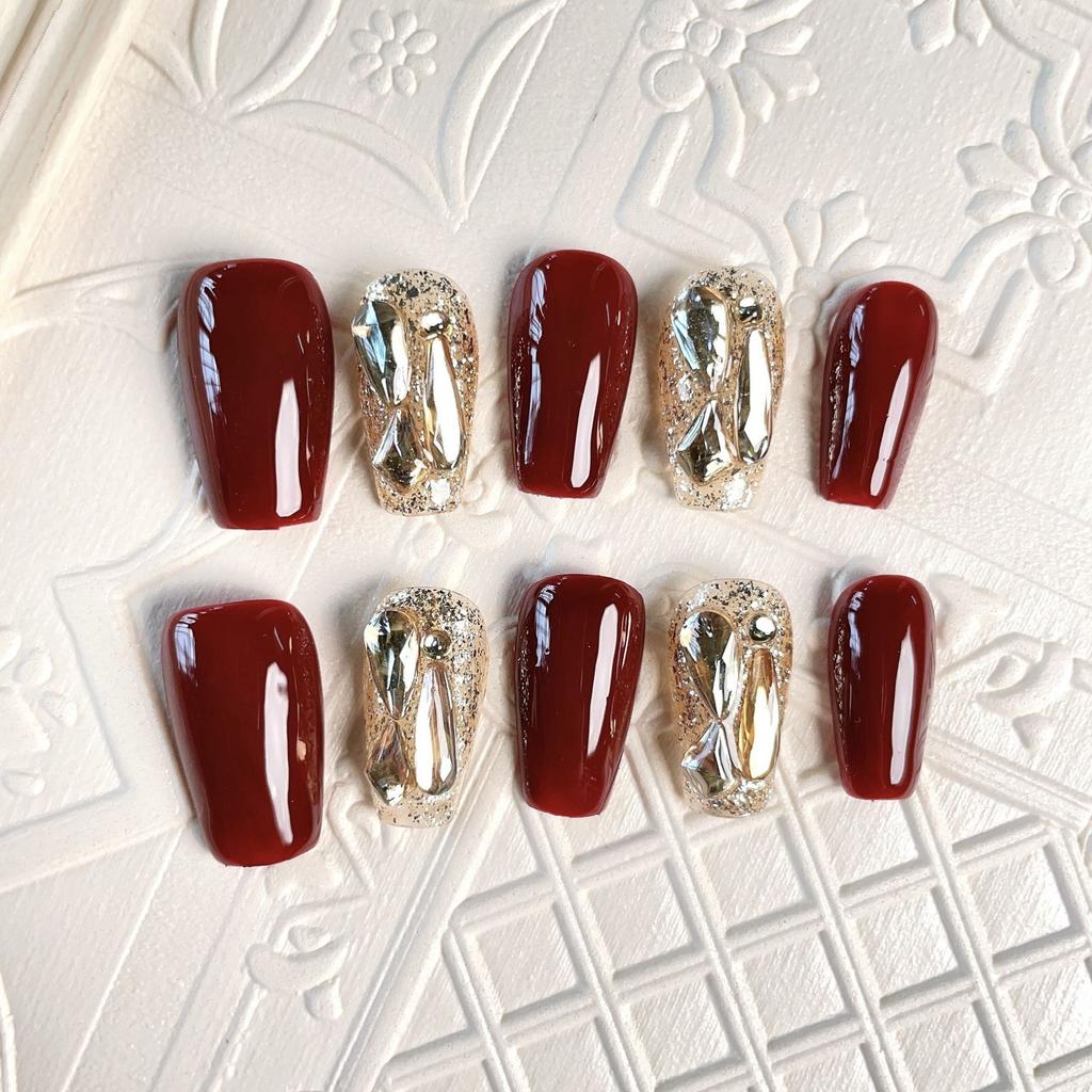 10pcs/set New Year Red Cherry Color Wear Nail Pure Handmade Light Therapy Nail Patch Champagne Diamond Light Luxury Flash False Nails
