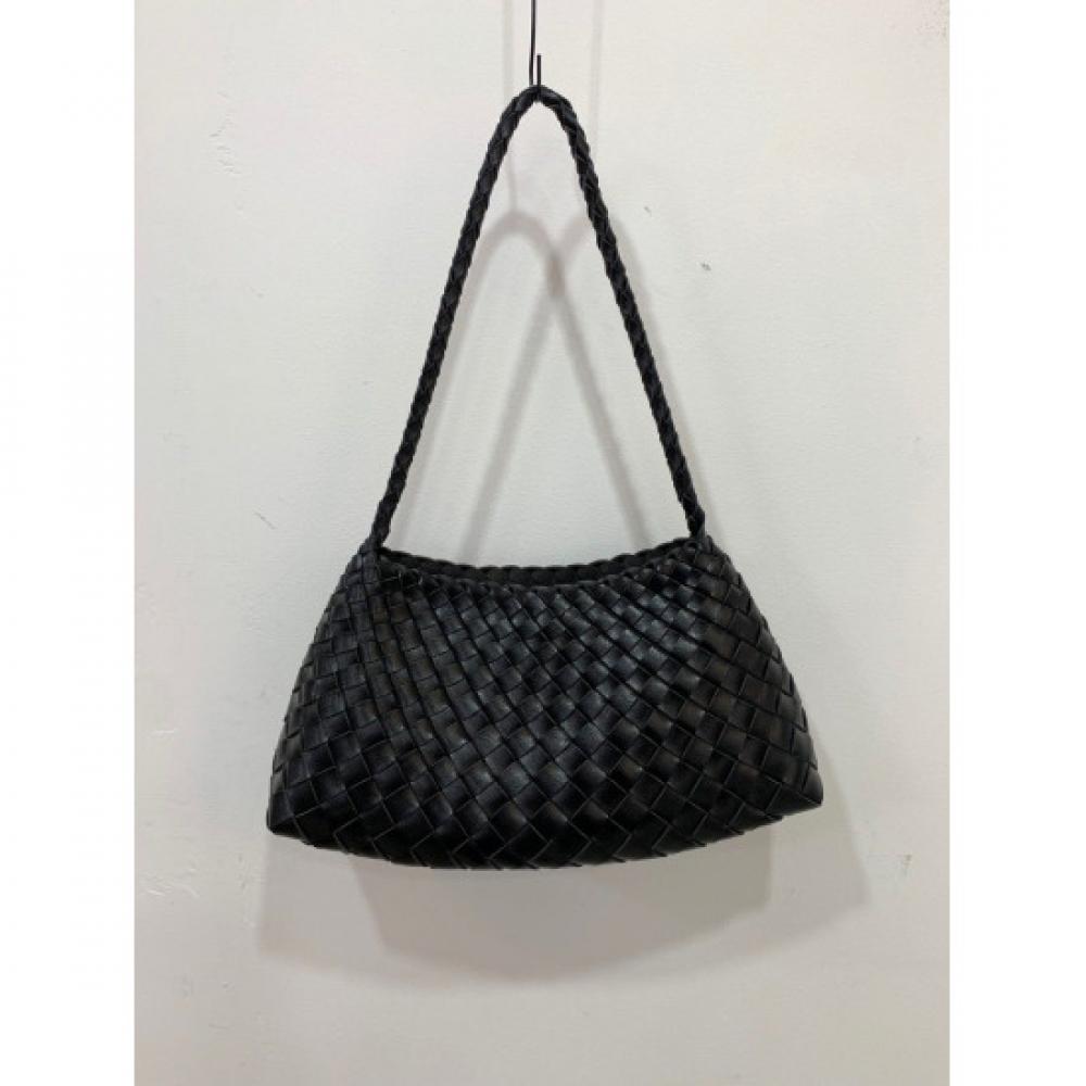 C S In The Room Shoulder Bag weavIng pouCh InCluded 2Color C