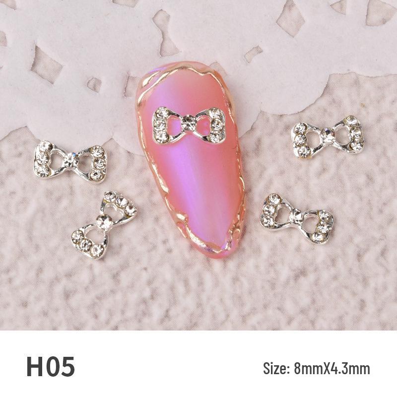 Japanese Style Rhinestone and Pearl Bow Nail Art Accessories
