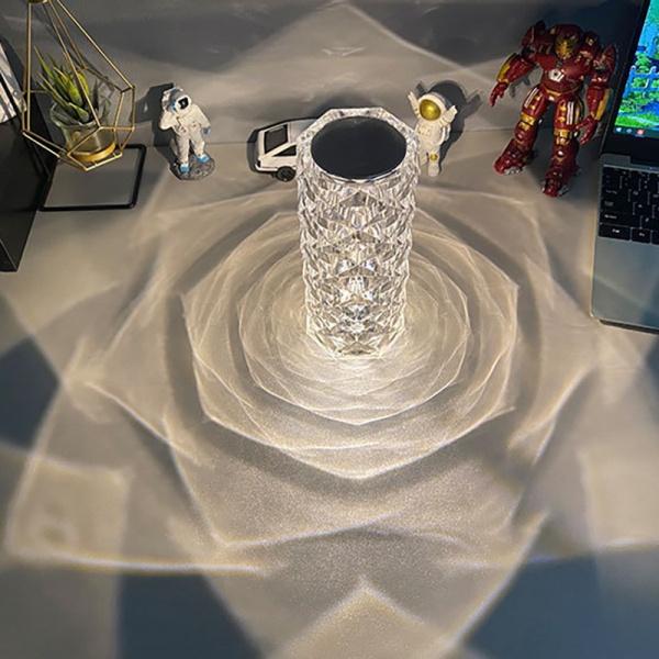 Ny 16-farger Touch-fjernkontroll Switch LED Crystal Bordlampe Diamond Rose Nattlys Atmosfære Nattbord Bar Art Decor