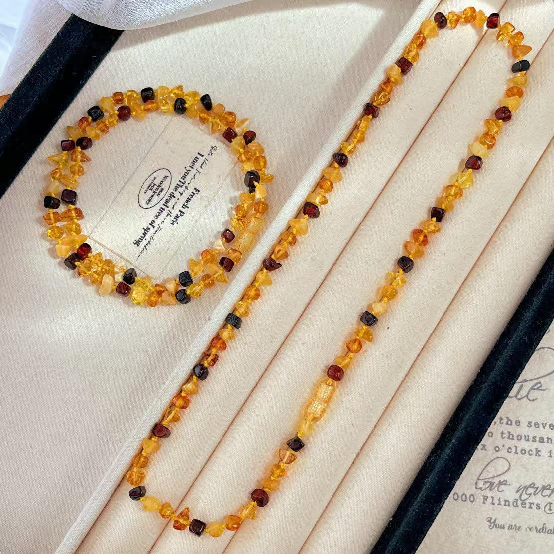 Vintage High Quality Maillard Wind Natural Beeswax Gravel Necklace Collarbone Chain