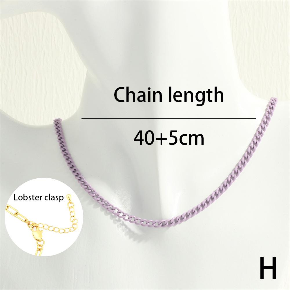 Moderner trendiger Damen-Choker mit farbiger mehrlagiger kubanischer Kette