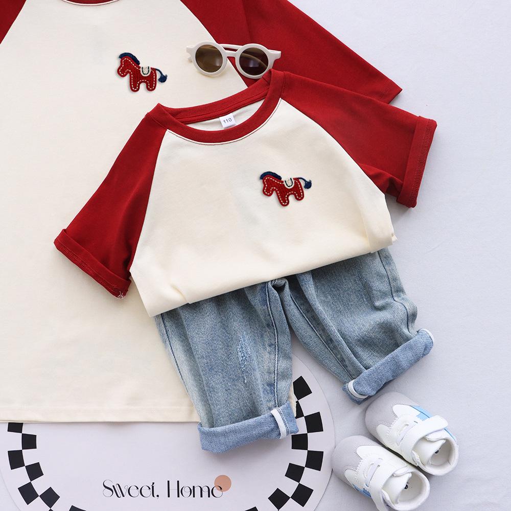 Embroidered Year of the Horse Family Tees: Stylish Parent-Child Matching T-shirts for Mother and Son