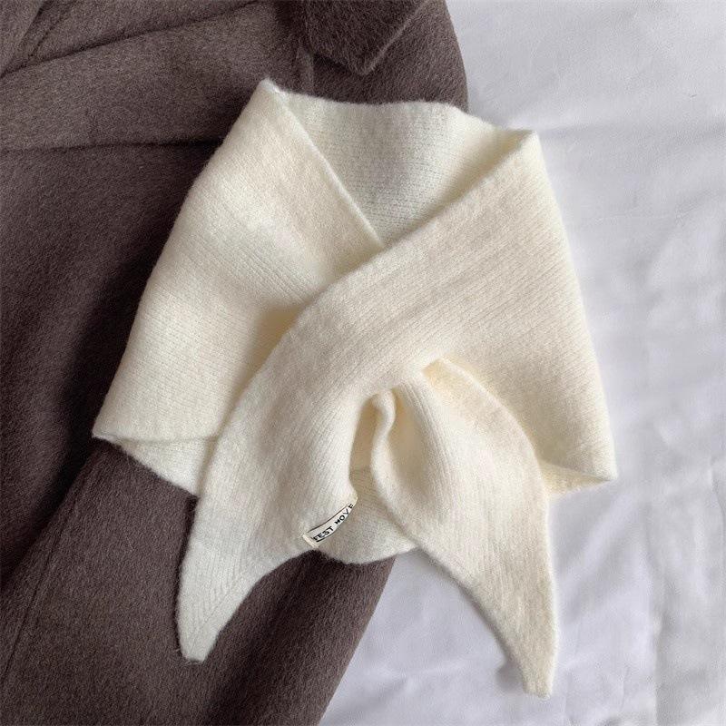 Solid Color Triangular Scarf Women Korean British Niche Small Shawl Triangle Scarf Warm Knitted Headscarf Gift Warm Neck
