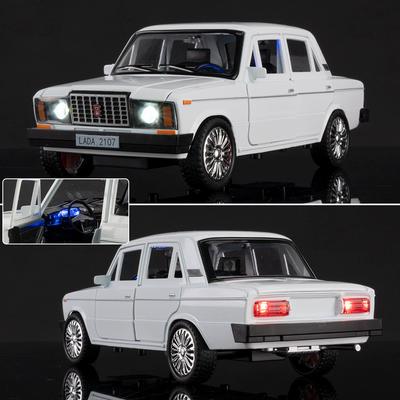 1/18 LADA 2107 Alloy Classic Car Model Diecast Metal Retro Vehicle Car Model Simulation Sound and Light Collection Kids Toy Gift