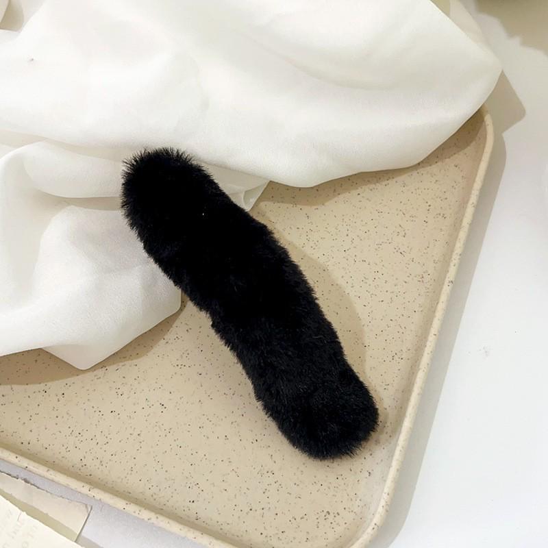 Autumn/Winter Furry Korean Plush Shark Hair Clip - Cute Updo Claw, Cross Clip, One-Word Design