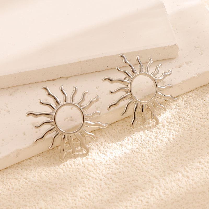 Temperament Elegant Sun Flower Stud Earrings For Women Daily Jewelry Gift