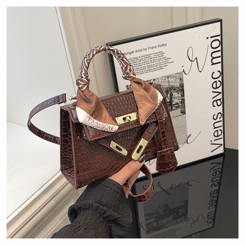 Small-scale Handbag - Elegant Women's Shoulder Bag for Commuting and Cross-body Use