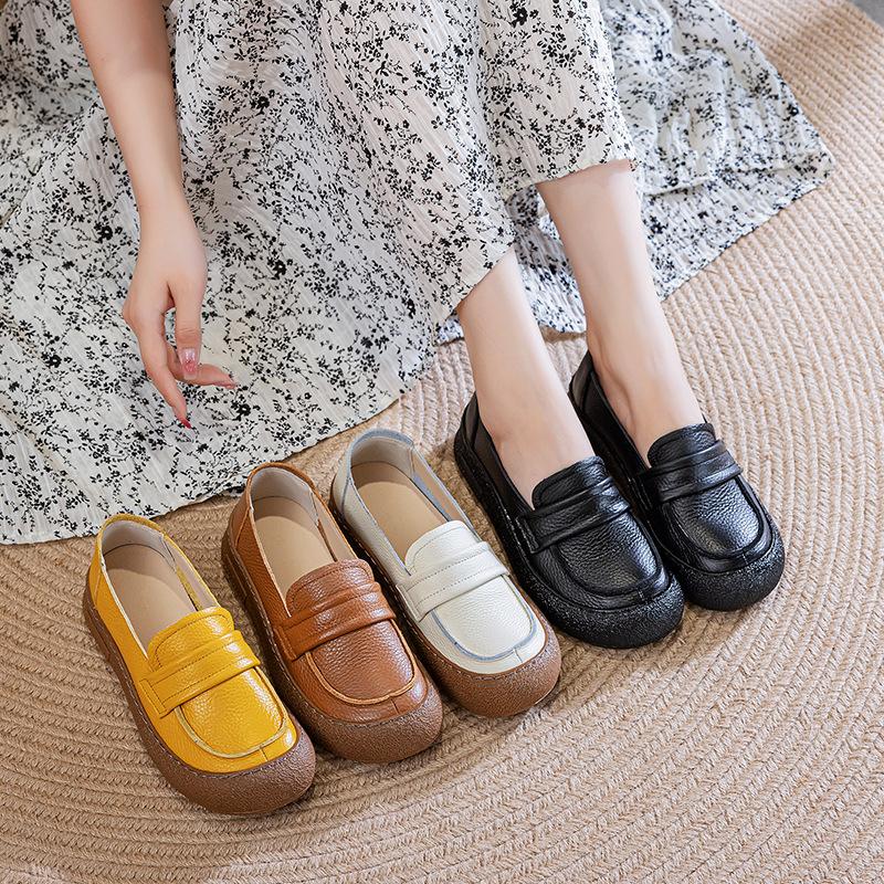 Women's shoes leather medium and new pedal soft sole non-slip comfortable leather shoes mother single shoes flat bottom retro