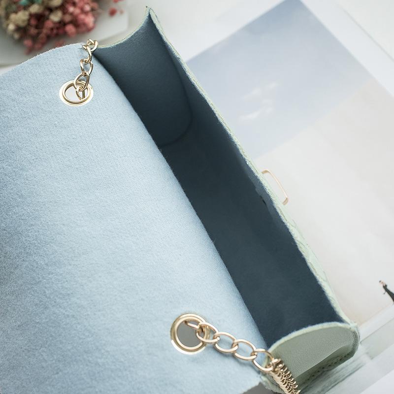 New women's bag, small square bag, shoulder messenger bag, lock bag, fashionable embossed mobile phone bag.