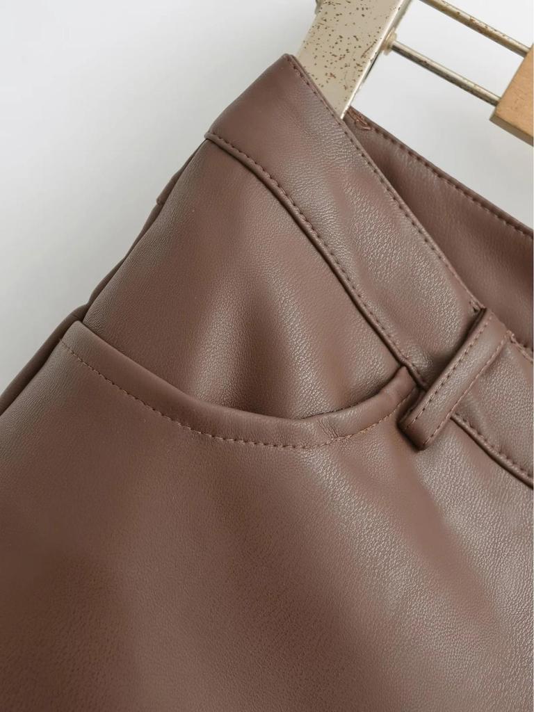 American Retro Style Slimming PU Leather Shorts with Hip Padding for Petite Figures