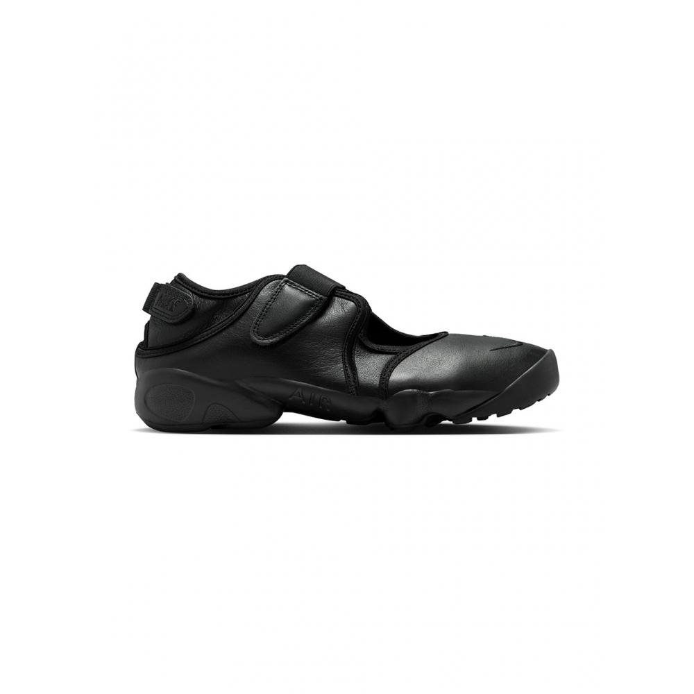 

Nike Wmns Nike Air Rift 220