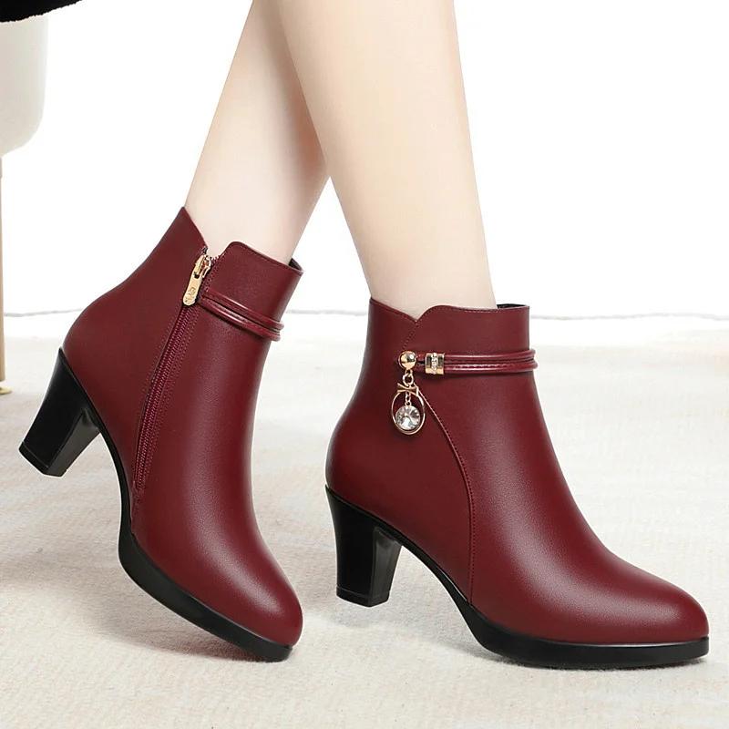 Winter New Short Boots Women's High Heels Boots Women's Cotton Shoes Versatile Middle Aged Women's Boots