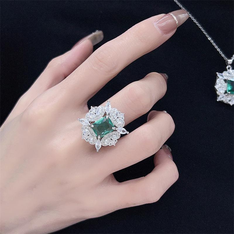 Elegant Emerald Gemstone Jewelry Set: Bracelet, Ring, Necklace & Earrings for Women