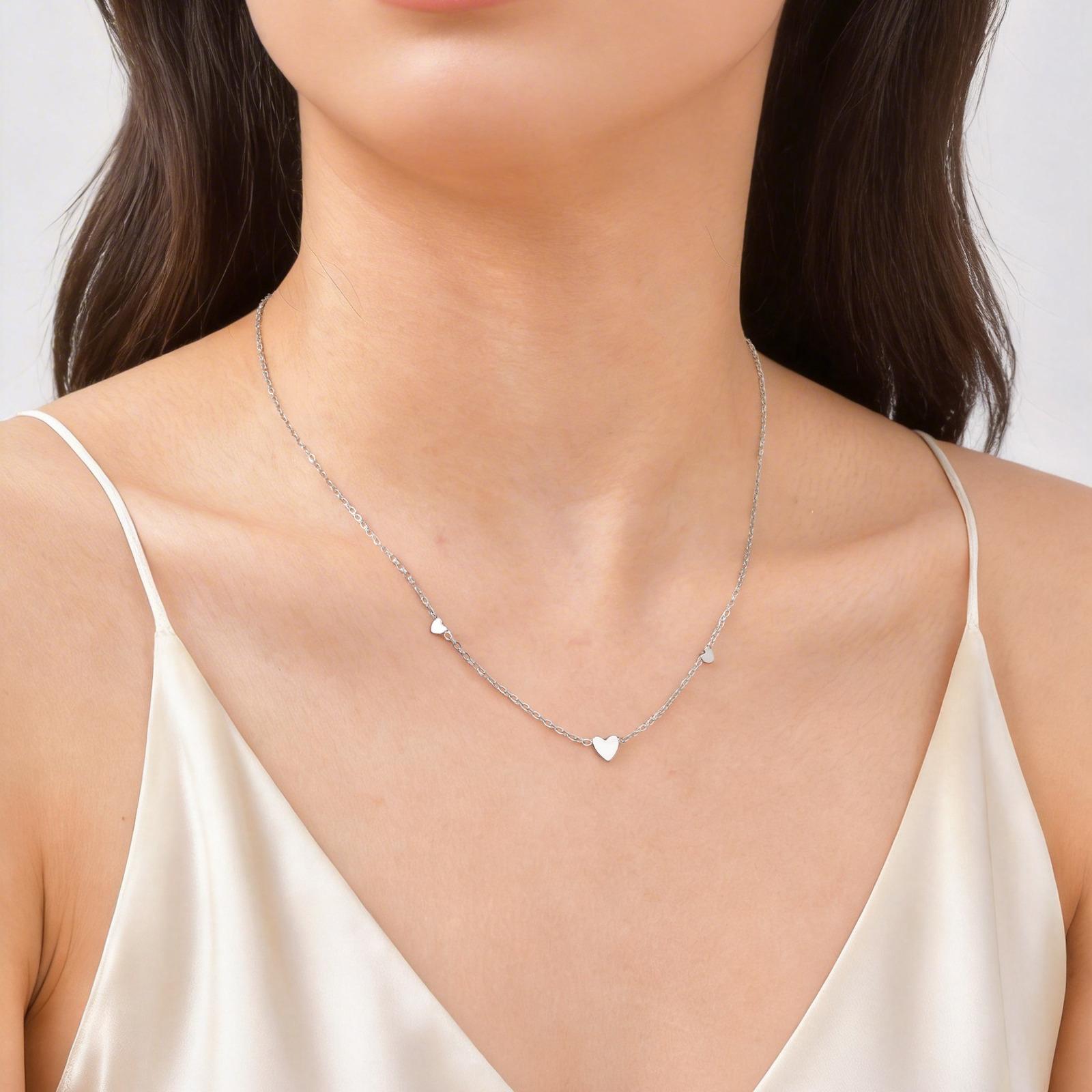 

Heart Necklace Anti-allergy Stainless Steel Choker Chain Link Necklaces for Women Dainty Minimalist Fashion Accessories