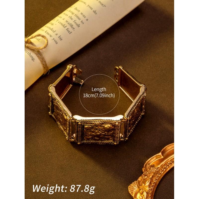 Bracelet Carré de Marque Relief Industrie Lourde Vintage Avec Texture Rétro Décoration Faite à la Main Sculpture de Palais Antique