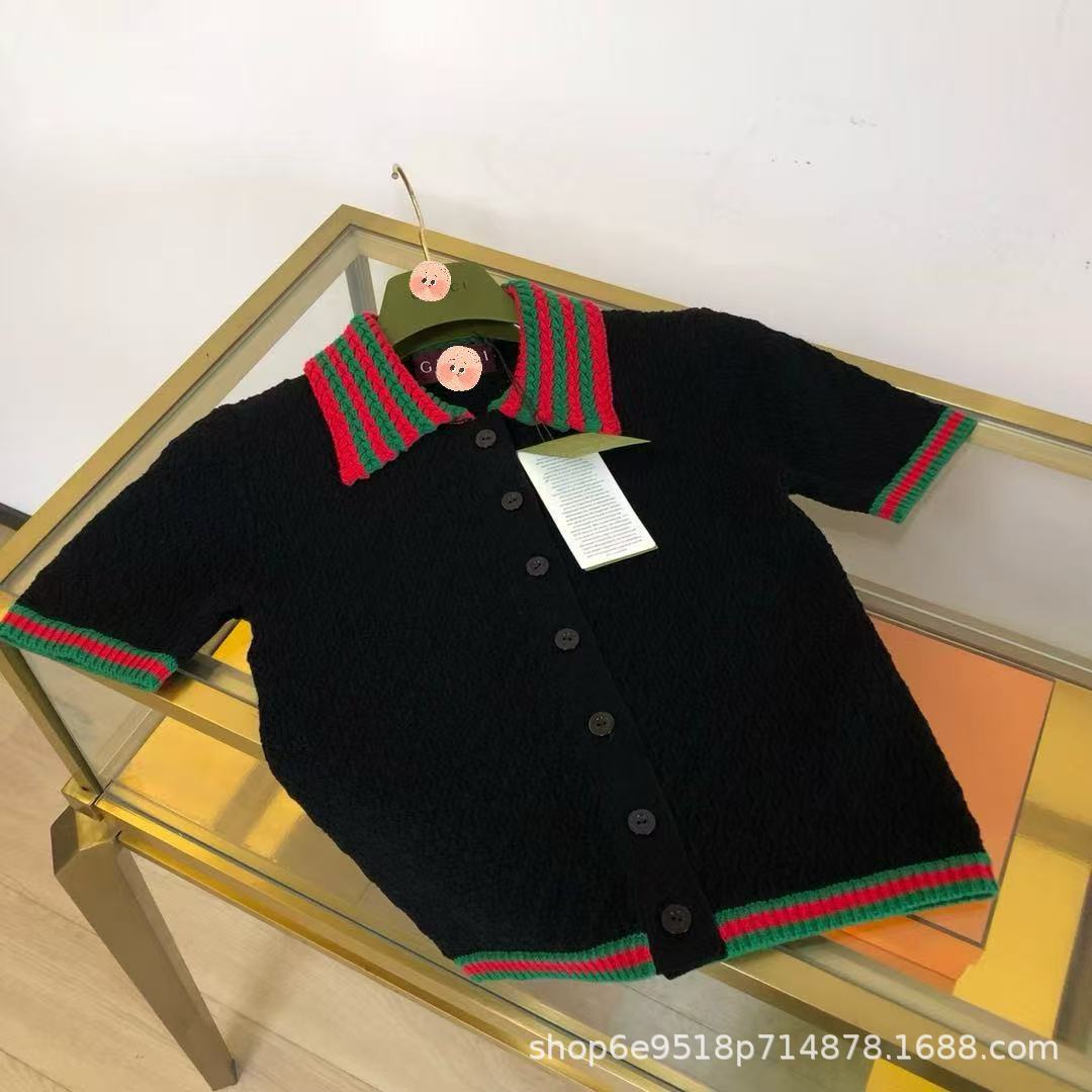

2025 Academy Knit Summer Two-Piece Set: Short Sleeve Top & Pleated Skirt Small