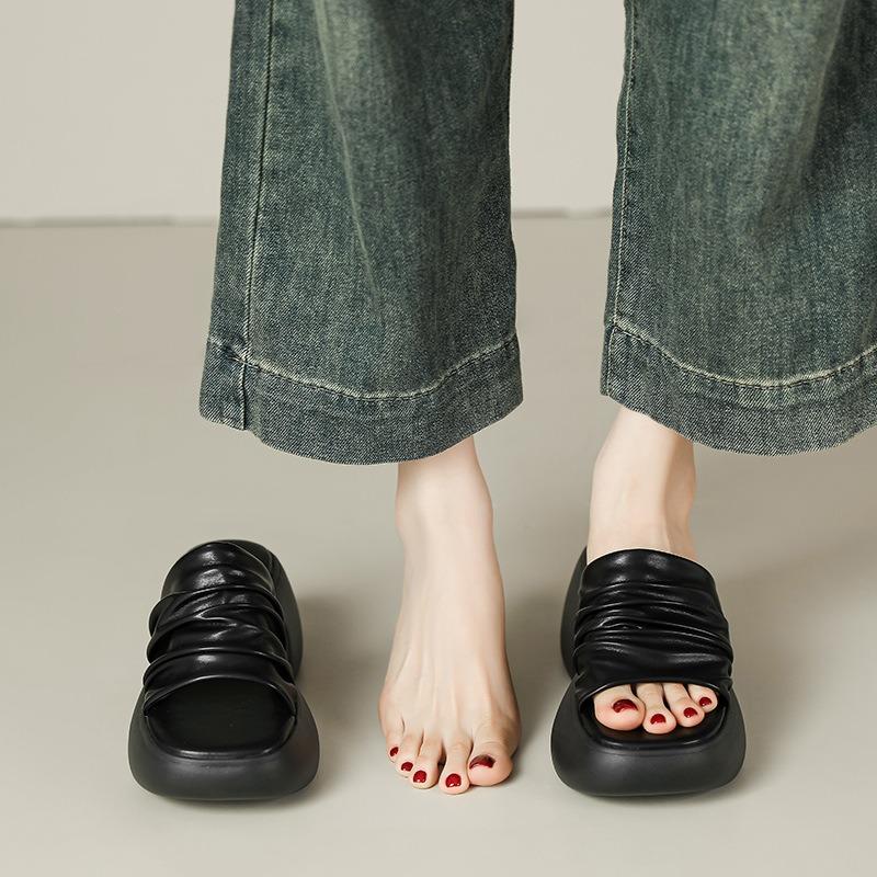 !! Summer New Heightening Shoes Platform Slippers Wear Beach Shoes One Word Drag Holiday Style