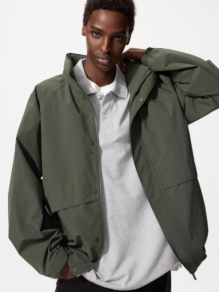 Uniqlo Japonija Nepraleidžiantis vėjo Stovas Bluzonas