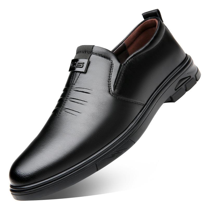 New autumn men s leather shoes breathable  casual middle-aged shoes versatile lazy driving shoes 38 чёрный