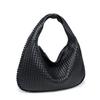 2026 Spring/Summer New Crescent Women's Bag Woven Handbag Large Capacity Simple Underarm Bag Without Hanging Accessories