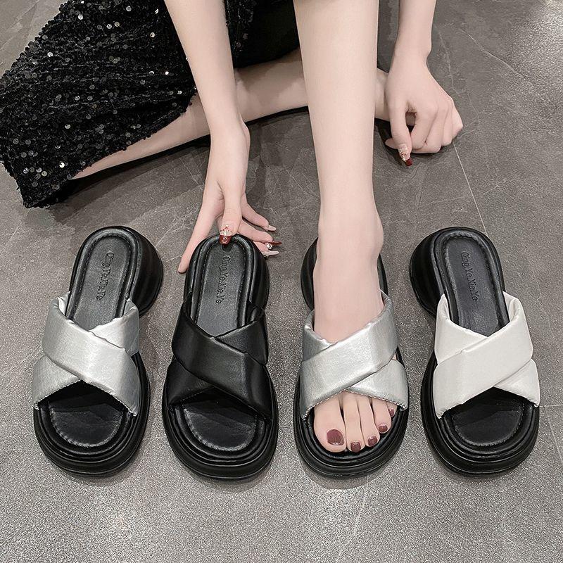 thick-soled cross-over with cool slippers to wear outside 2025 summer new solid color fashion beach silver versatile muffin sandals