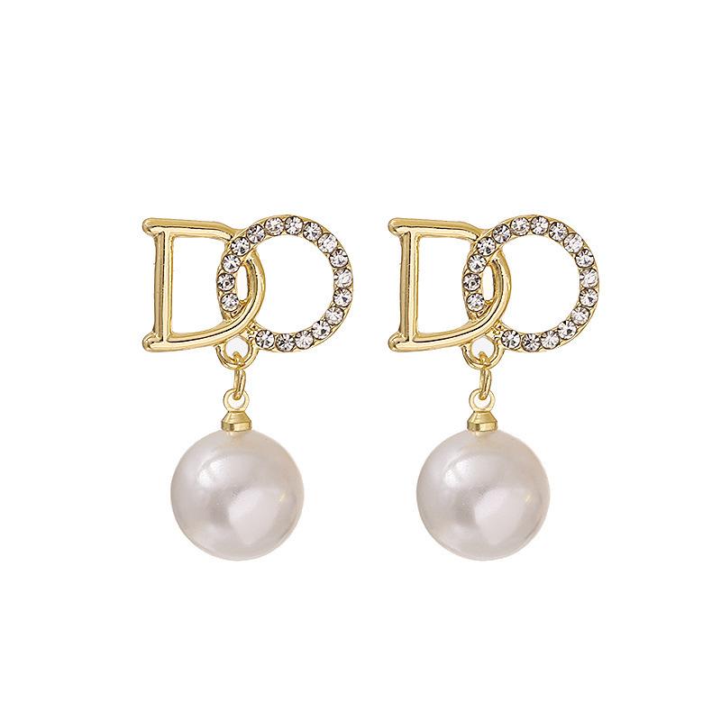 Elegante Süßwasserperlen-Ohrstecker für Damen - Trendig, Schlicht, Feenhafter Stil