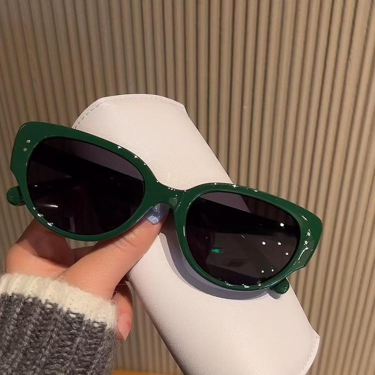 Sunscreen Concave Sunglasses Sunglasses Women'S Retro Cat'S Eye American Black And White Frame Splicing Advanced Sense -