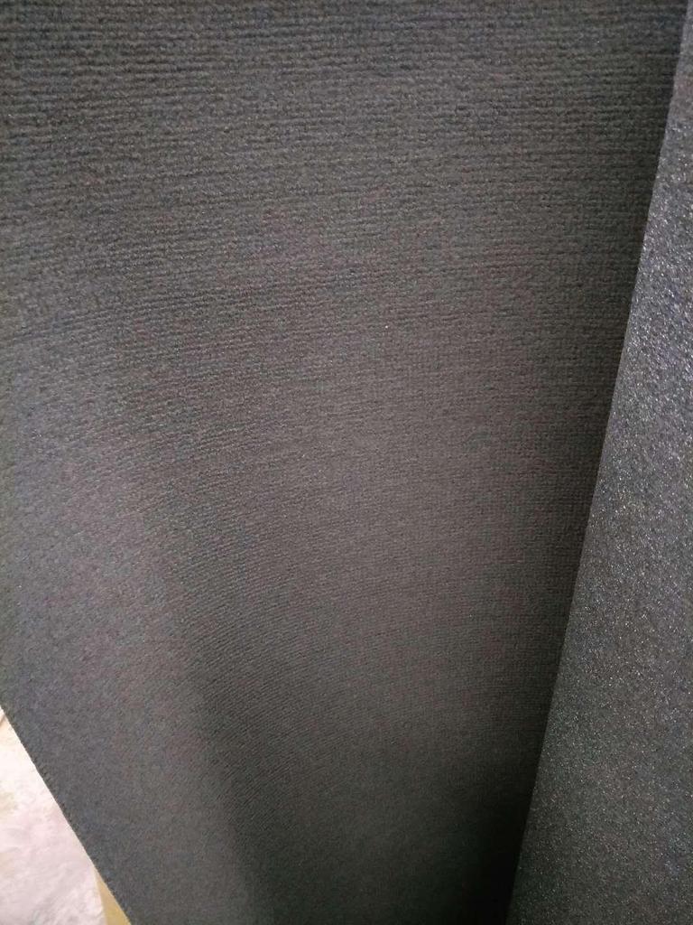 Mochetă ignifugă de grad B1 pentru săli de biliard și cinematografe