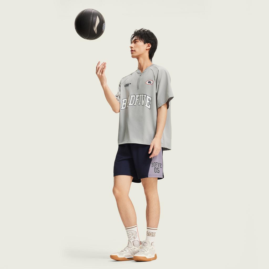 Li Ning Basketball Serie Schnelltrocknend Kühl Locker Sportshorts Herren shorts AKSW107-4