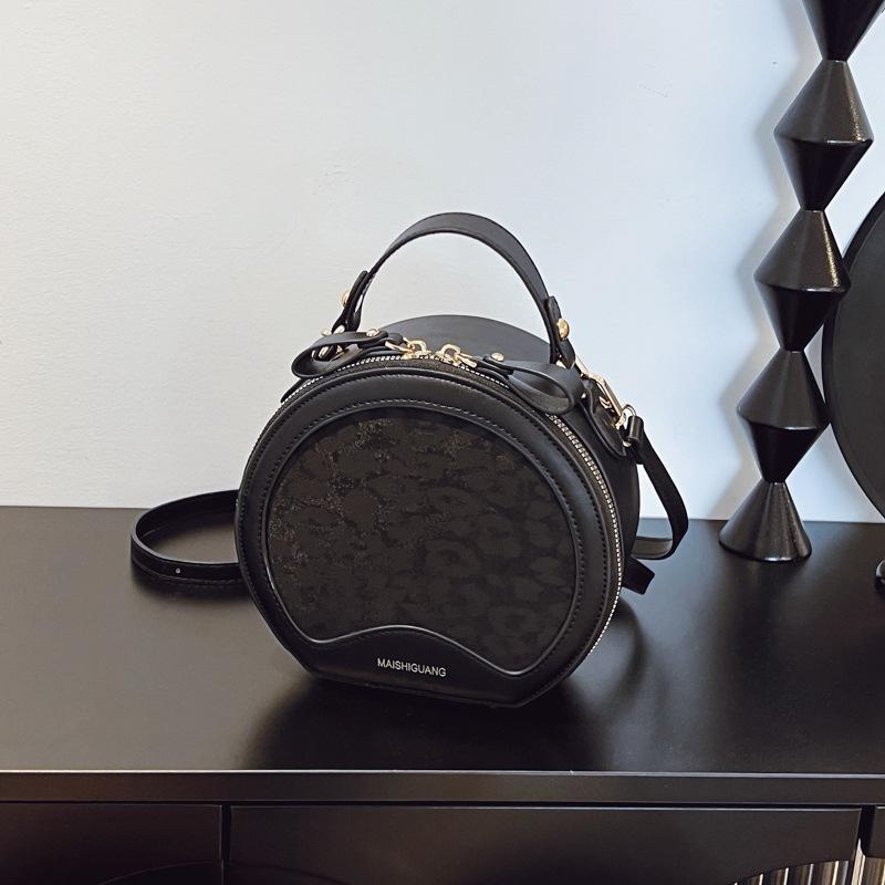2025 Leopard Print Single Shoulder Crossbody: Women's Retro Round Handbag In Celebrity Fashion
