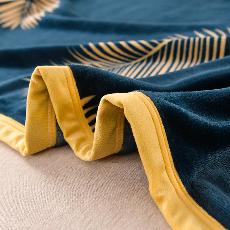 Lightweight Soft Flannel Blanket with Leaf Print Warm Plush Bedspread Milk Velvet Throw Blankets for Sofa Bed Home Bedding Cover