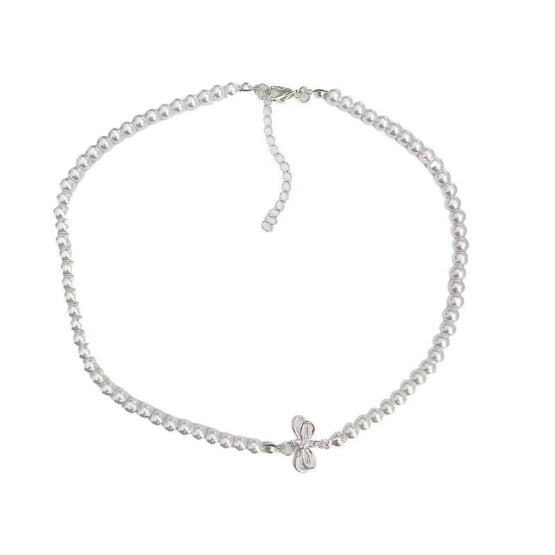

Gentle butterfly pearl necklace light luxury niche design sense high grade collarbone chain female Internet celebrity temperament neck accessories