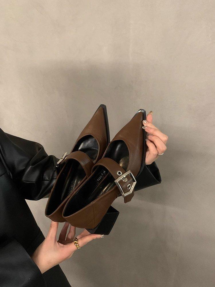 

Retro pointed Mary Jane small leather shoes women s British spring 2025 new Korean version thick heel loafu single shoes 39