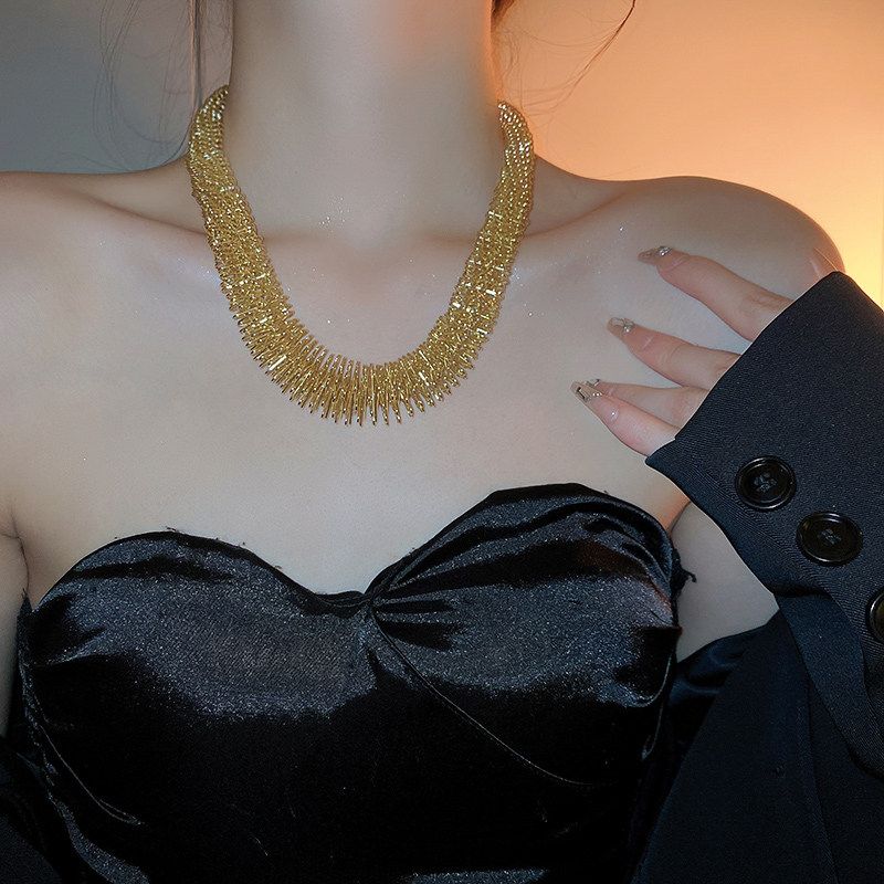 Fashion Exaggerated Necklace 2025 New Arrival Best Selling Short Necklace Female Fancy Light Luxury Minority Necklace Accessories
