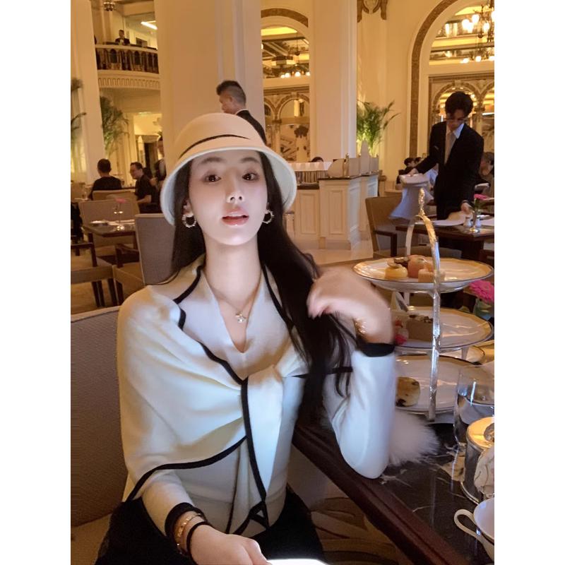 

Rabbit Design Shawl Sweater Knit Two-Piece Set L
