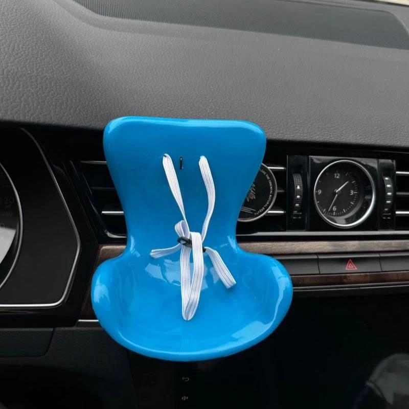Siège de poupée 15-17cm Siège auto Labubu Siège de sécurité Mignon Poupée Sortie d'air Décoration d'aromathérapie Décoration d'intérieur de voiture haut de gamme
