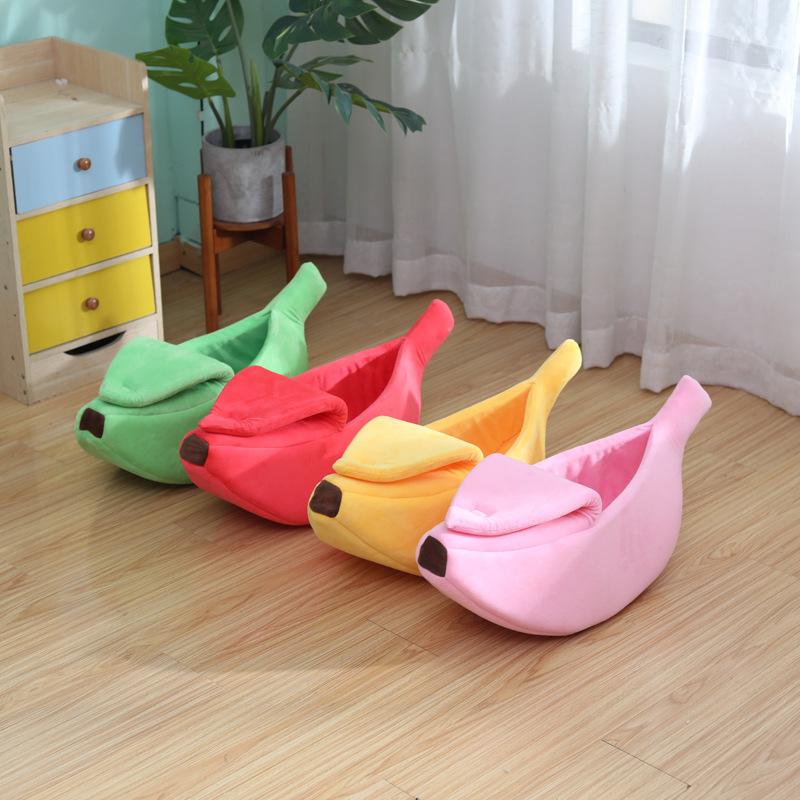 Four Seasons Pet Nest Banana Shape Warm Cat Nest Semi-enclosed Small Dog Kennel Hamster Nest Pet Bed