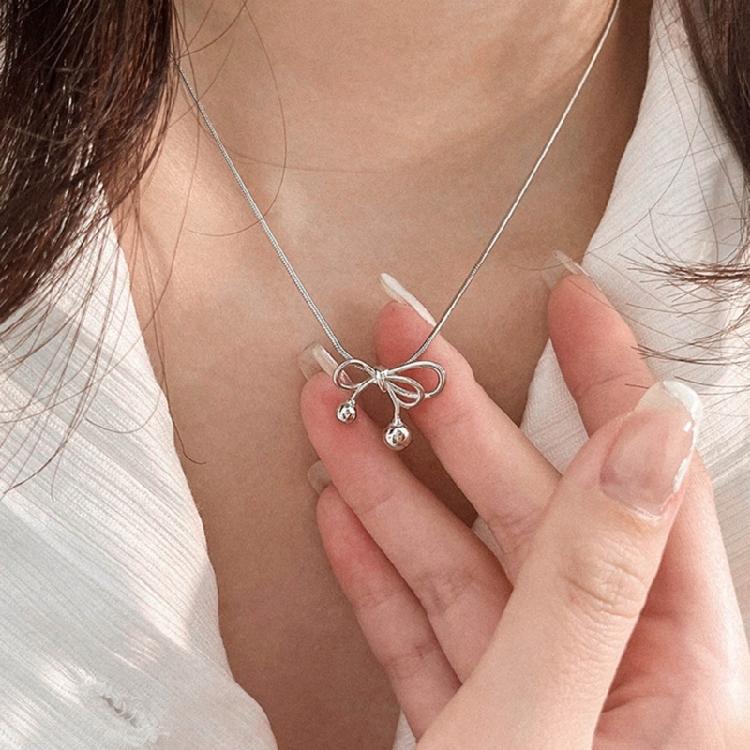 Sweet Bowknot Pendant Necklace Summer Fashion Simple Geometric Clavicle Chain