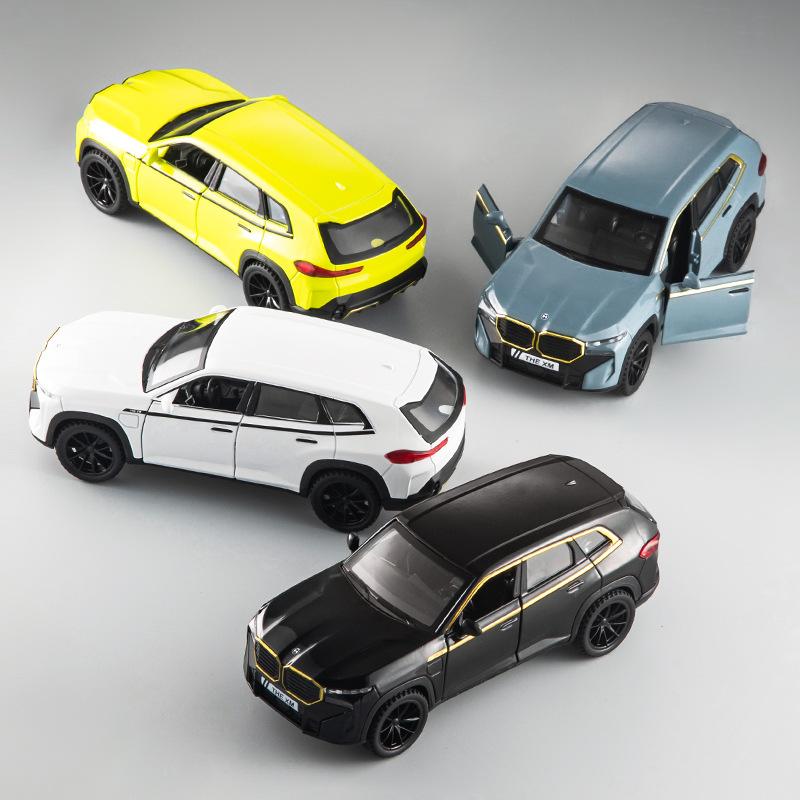 1/32 BMW THE XM SUV Alloy Car Model Sound and Light Pull Back Children's Toy Collectibles Birthday Gift