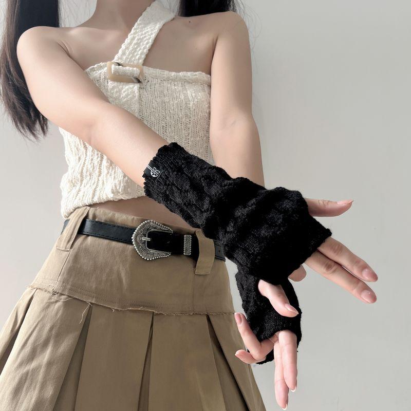 

Японская мода Ретро Вязаный рукав-митенка Модный нарукавник Шерстяной вязаный Тканевая этикетка Открытый палец Рукав Гяру Женские перчатки Black Cable Stitch logo All yards